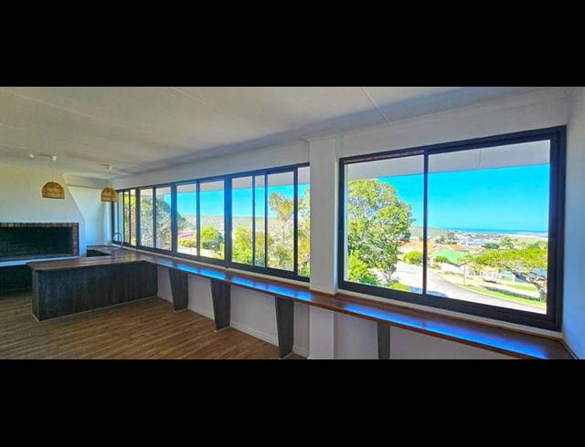 4 BEDROOM HOUSE FOR SALE IN STILBAAI-WES